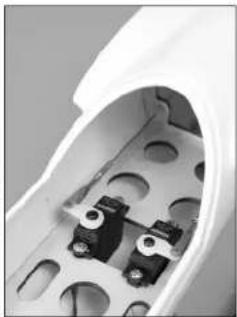 E-flite Mystique 2.9m ARF - RUDDER AND ELEVATOR SERVO INSTALL/EINBAU VON SEITEN- UND HÖHENRUDERSERVO/INSTALLATION DES SERVOS DE PROFONDEUR ET DE DÉRIVE/ INSTALLAZIONE DEI SERVI PER TIMONE ED ELEVATORE - 14