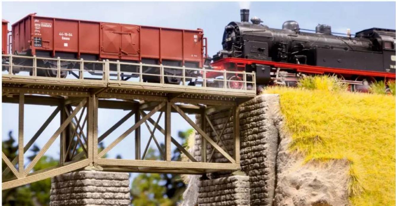 NOCH 67027 - Brückenfahrbahn, gerade, mit Brückenköpfen Bridge deck, straight, incl. Bridge heads - 1