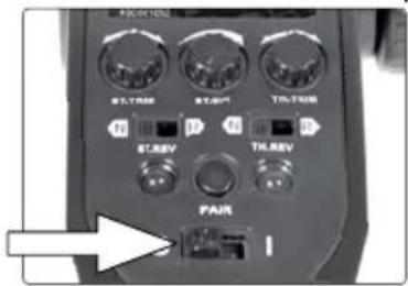 XciteRC Buggy twenty4 B - Inserer les batteries - 2