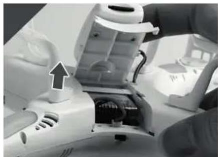 ACME zoopa Q420 Cruiser - Inserting the battery - 1