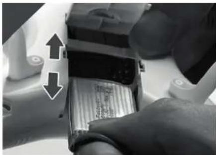 ACME zoopa Q420 Cruiser - Inserting the battery - 3
