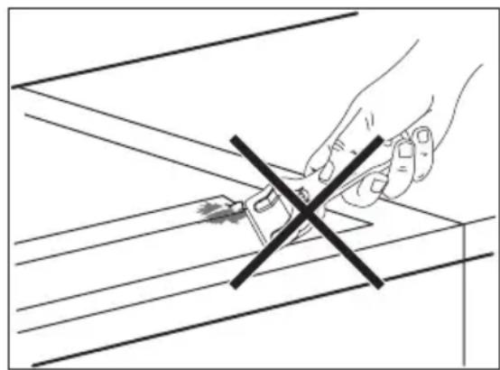 AEG HC452600EB - AVERTISSEMENT - 1