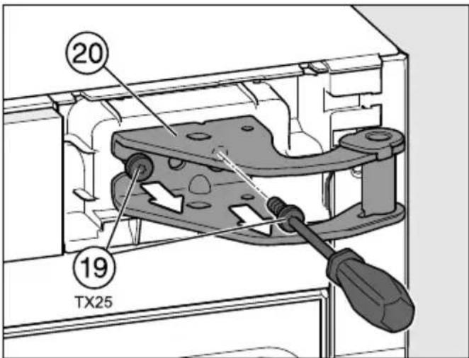 MIELE FN 22263 WS - Mise en place de la charnière de portesupérieure - 1