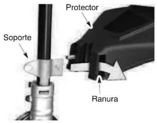 MCCULLOCH GB 320 - COLOCACION DE LA PROTECTOR PARA RECORTADA - 1