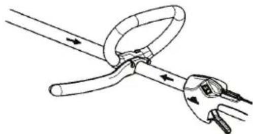 MCCULLOCH B428 PS - FIXATION DE LA POIGNEE DE BARRE EN J - 2