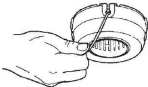 MCCULLOCH B428 PS - REPLACING THE TRIMMER LINE - 6