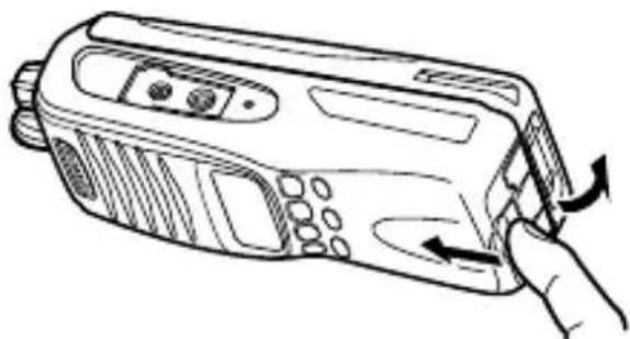 KENWOOD TK3312 - (OPSİYONEL) BATARYA PAKETINI TAKMA/ÇIKARMA - 3