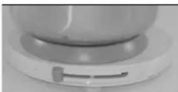 QUIGG GTHMB01 - Mixer auf den Sockel setzen - 5