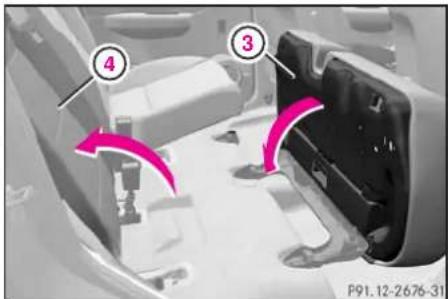 Mercedes-Benz AClass (2008) - リアシート - 1