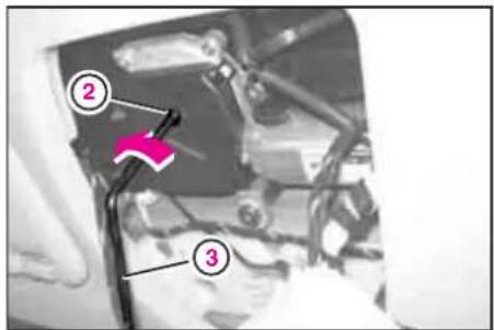 Mercedes-Benz AClass (2005) - 注意！ - 2