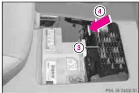 Mercedes-Benz AClass (2005) - 匕一木克之位置 - 2