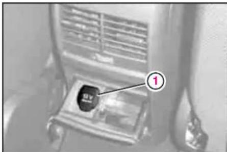 Mercedes-Benz AClass (2005) - 12V電源yケット - 1