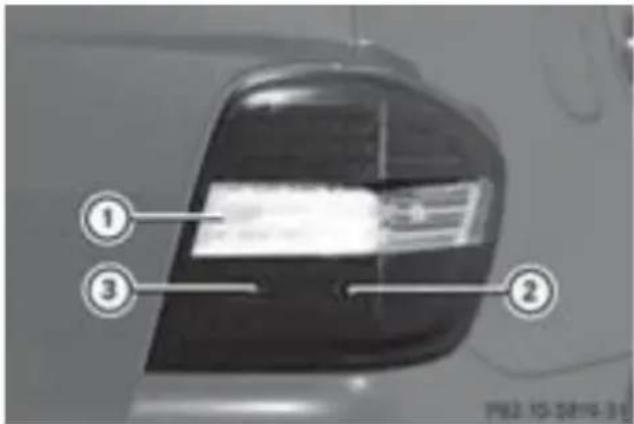 Mercedes-Benz MClass (2009) - テ一ルラフ - 1
