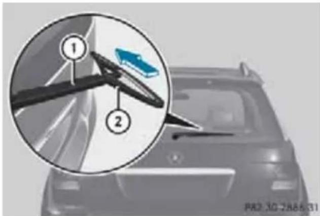 Mercedes-Benz MClass (2009) - ウイバープレートを取り除外 - 1