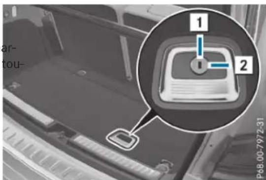 Mercedes-Benz GLS (2017) - Verrouillage et déverrouillage du plancher du compartment de chargement - 1