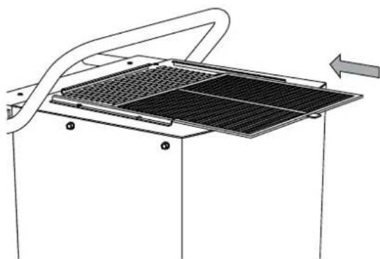 TROTEC TTK 800 - Messa in funzione Inserimento del filtro dell'aria - 1