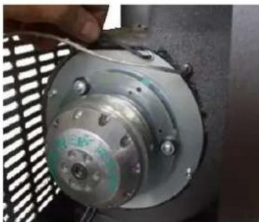 Cadel Miriam - NETTOYAGE DE L'ASPIRATEUR DES FUMÉES - 1