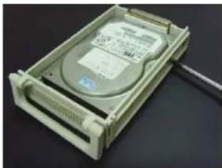 KONIG SECDVR416 - Installation of the hard disk in the HDD bay (Removable Hard Disk) - 6