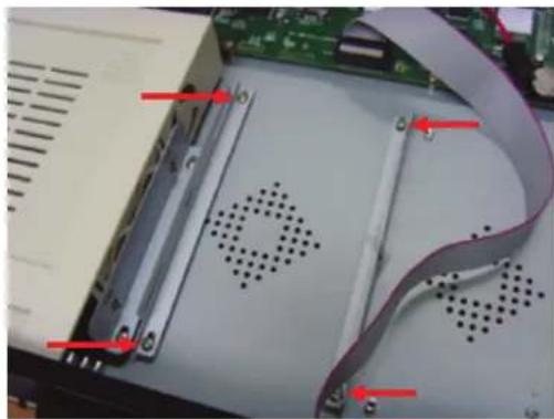 KONIG SECDVR416 - Instalarea hard diskului in inregistrarul hard disk: - 3