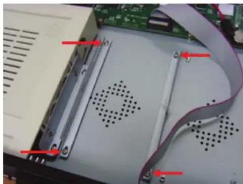 KONIG SECDVR416 - Installation of the hard disk inside the hard disk recorder: - 3