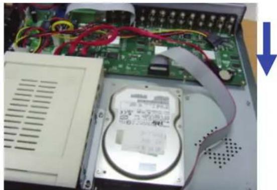 KONIG SECDVR416 - Instalarea hard diskului in inregistrarul hard disk: - 5