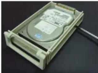 KONIG SECDVR416 - Installazione dell'hard disk nella baia HDD (Hard Disk Removabile) - 6