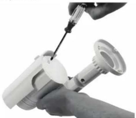 KONIG SECDUMMYCAM80 - Batterien einlagen: - 1