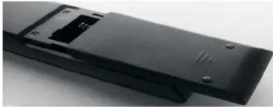 TECHNISAT Tareo 32 - Remote control - Changing the batteries - 1