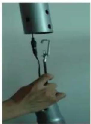 Klarfit Mobi FX 250 - How to pull the extension cable out of the front support: - 2