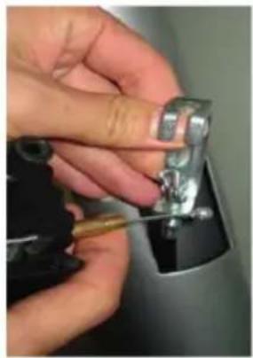 Klarfit Mobi FX 250 - How to pull the extension cable out of the front support: - 4
