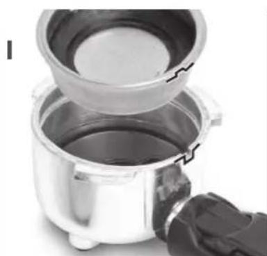 BEEM iJoy Café Ultimate - Using the portafilter and filter inserts - 5