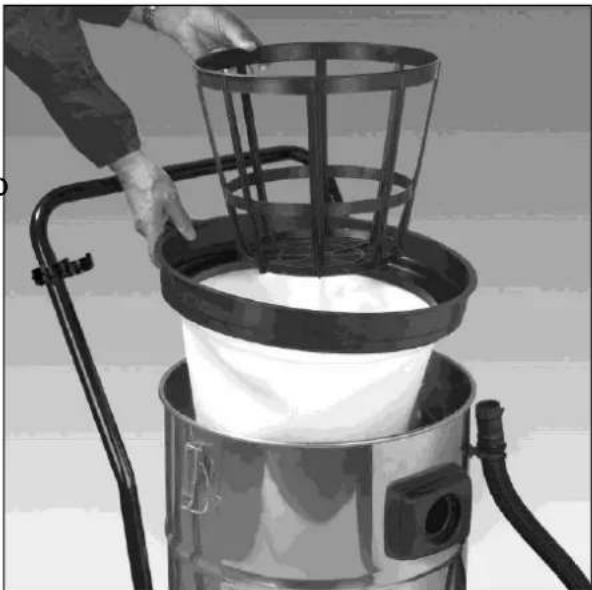 Eurom Force 1240 - √ Never vacuum liquid with the filter with basket around the floater! - 1