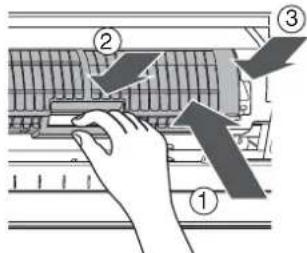 TOSHIBA RAS16SKVPND - Monter luftfilteret og luk derefter luftindtagsgitteret. - 1