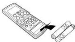 TOSHIBA RAS10SKVPND - Satta i fjarrkontrollens batterier - 3