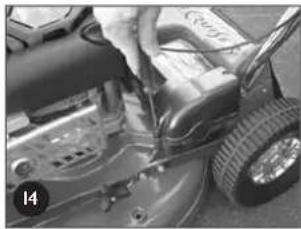 Rover Pro Cut Mulch 'N Catch 80 - Het verwijderen van de beschermplaat voor het aandrijvingsframe - 2