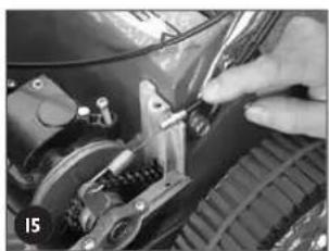 Rover Pro Cut Mulch 'N Catch 61 - Rimettere il coperchio della struttura di trasmissione - 3