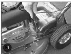 Rover Pro Cut Mulch 'N Catch 61 - Het verwijderen van de beschermplaat voor het aandrijvingsframe - 2
