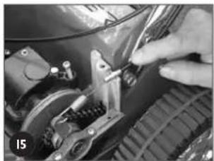 Rover Pro Cut Mulch 'N Catch 51 - Rimettere il coperchio della struttura di trasmissione - 3