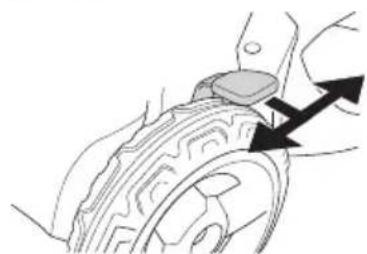 HUSQVARNA LC 348VE - Inserire in posizione il tassello di pacciamatura. - 4