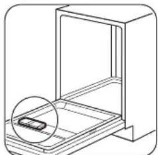 ZANKER KDT10002FB - Einfüllen von Reinigungsmittel - 1