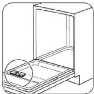 ZANUSSI ZDT16012FA - Remplissage du réservoir de sel régénérant - 4