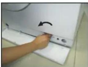 THOMSON WT 1408 E - Cleaning the drain pump - 2