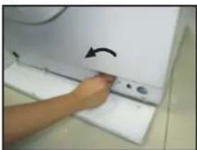 THOMSON WT 1408 E - De afvoerpomp reinigen - 2