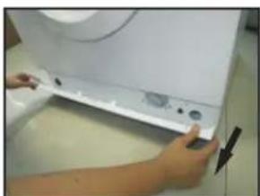 THOMSON WT 1407 E - Cleaning the drain pump - 1