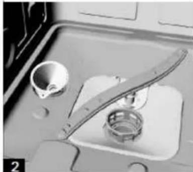 PKM DW127FIA++ - Wasserenthärter-Behälter befüllen - 2