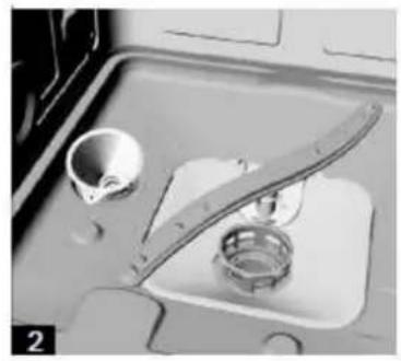 PKM DW126FI - Le BAC a adoucisseur d'eau se TROUVE sous le PANIER inferieur. - 2