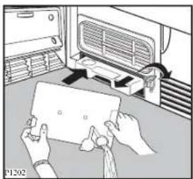 ZANUSSI ZTE 240 - Emptying the water reservoir - 1