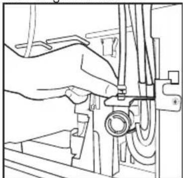 TEKA NFE3 650 X - Zum Verbinden des Geräts an den Wasserschlauch führen Sie bitte folgende Anweisungen durch. - 3