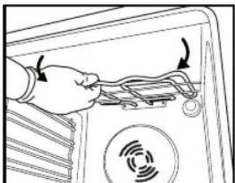 IGNIS AKS 2010 - ABSENKEN DES OBEREN GRILLEELEMENTS (NUR BEI EINIGEN MODELLEN) - 3