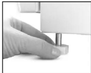 CANDY CCG5100SW1 - regelbare voetjes en wieltjes - 3